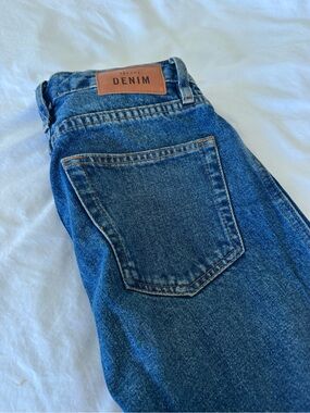 Sesame Classic Blue Denim Ankle cut jeans